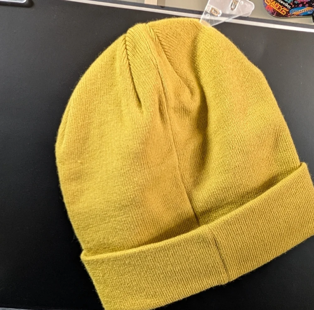 NWT Ice Wear Klettur Beanie Winter Hat - Picture 3 of 7